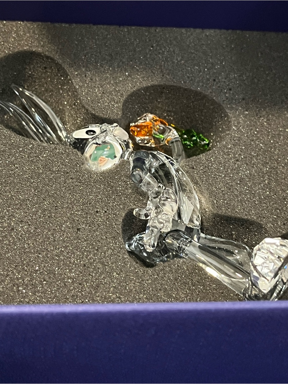Swarovski Clear Crystal Figurine Bugs Bunny Looney Tunes. COA